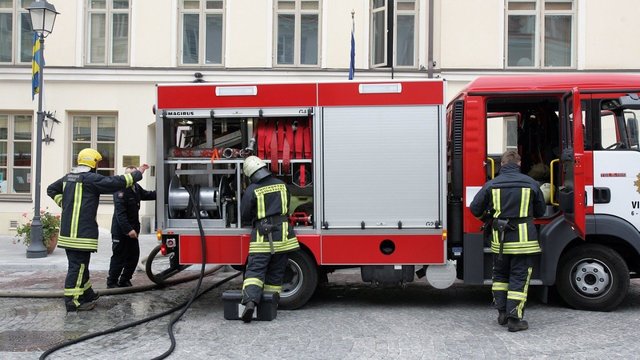 Susitarta kurti 5 metų planą dėl pareigūnų algų didinimo: kas numatyta