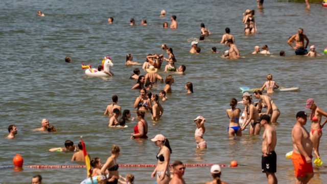 Paskutinį vasaros savaitgalį prapliups lietus, tačiau lepins maloni šiluma: šils iki 26 laipsnių