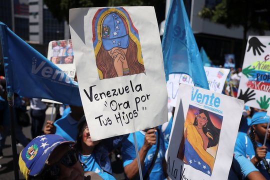 „Monstras vis dar gyvas“: kaip gyvena Venesuela po N. Maduro nuvertimo