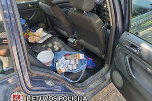 Už pekybą kontabandinėmis cigaretėmis skirta 7 tūkst. eurų bauda vyro nesustabdė – įkliuvo trečiąkart