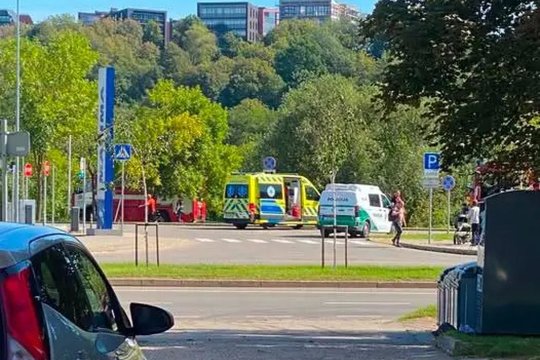 Į Neries krantinę sulėkė tarnybos: iš upės ištrauktas vyras