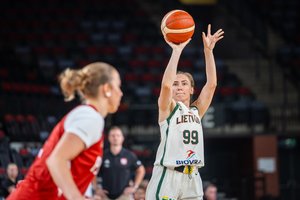 Vilniaus „Kibirkšties“ gretas papildo Dominyka Paliulytė