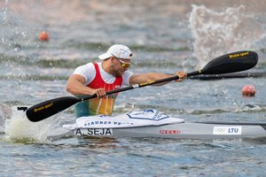 Nuo pasaulio čempionato medalio baidarininką A. Seją skyrė vos 0,02 sekundės
