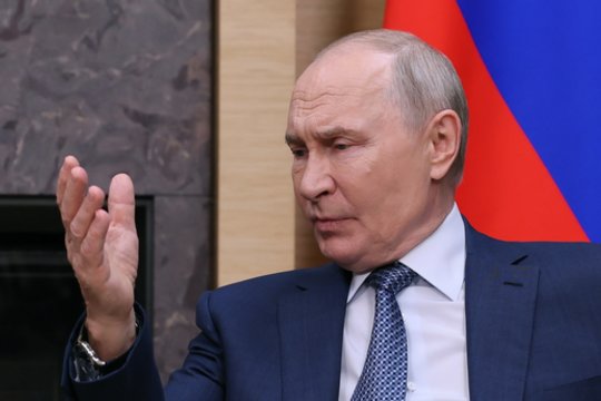 Karas Ukrainoje. V. Putinui atsidūrus sunkioje situacijoje – „ypatingos skubos momentas“ JAV