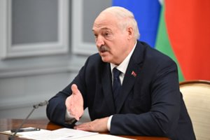 JAV pasiuntinys Coale'as tikisi įtinkinti Baltarusiją rudenį paleisti šimtus politinių kalinių
