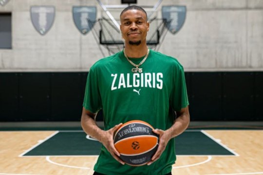 K. Akobundu-Ehiogu žinios apie A. Sabonį, turas po areną ir reakciją į šaltibarščius