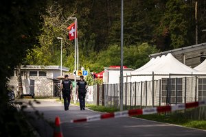 Po mirtinų šūvių reivo vakarėlyje Šveicarijoje sulaikytas įtariamasis