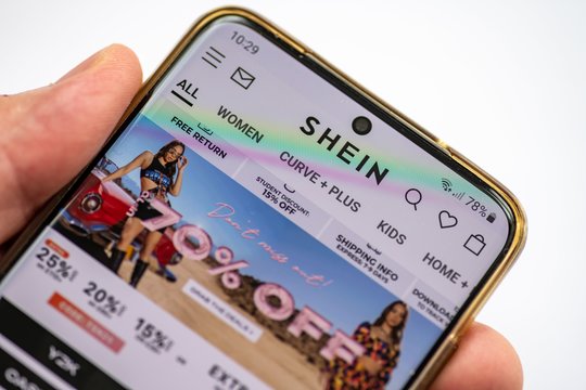 Honkongo rinkoje debiutavusios „Shein“ vertė – 26,3 mlrd. JAV dolerių