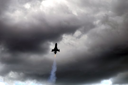 Aliarmas dalyje Latvijos: dėl oro pavojaus pakelti NATO naikintuvai