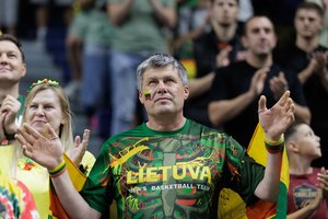 Liūdnas vaizdelis: kiti Europos sirgaliai lietuvius tribūnose lenkė ir dvigubai, ir trigubai