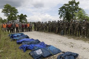 Košmaras Nepale nesibaigia: žuvusiųjų skaičius viršijo 1000