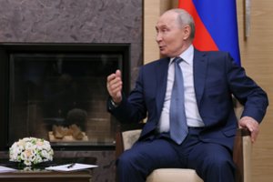 V. Putinas ketino susitikti su CŽA vadovu – atskleidė, kodėl persigalvojo