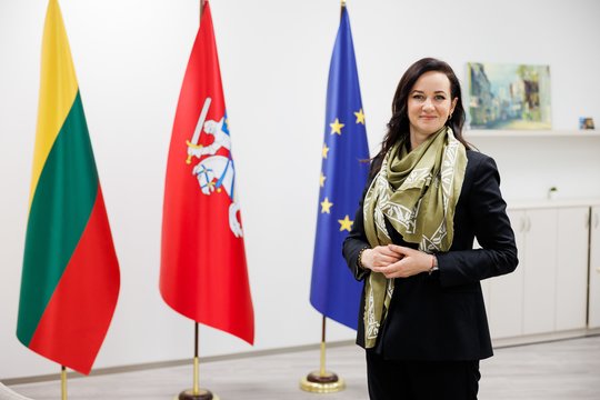 Į ministeriją grįžusi I. Ruginienė džiaugiasi savo reitingais: „Matyt, šioje srityje manęs trūko“