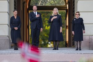 Norvegijos karaliaus Hokono VIII priesaikos ceremonijoje jo žmona nedalyvaus