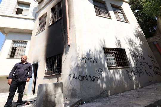 Izraelio naujakuriai bandė padegti mečetę Vakarų Krante