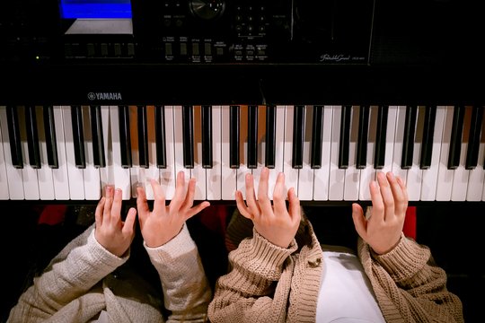 Būrelių pasirinkimo metas: pedagogė patarė, kaip nesuklysti vaikui renkant muzikos pamokas