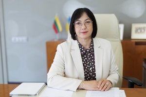 ELTA glaustai: kritika R. Popovienei, milijoniniai audros nuostoliai, dronai Latvijoje ir Estijoje