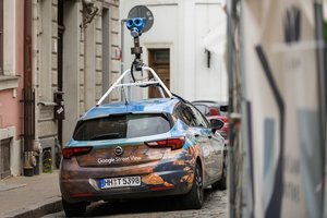 „Google“ vėl filmuoja Lietuvos gatves: nenorite, kad matytų jūsų namą – galite jį paslėpti