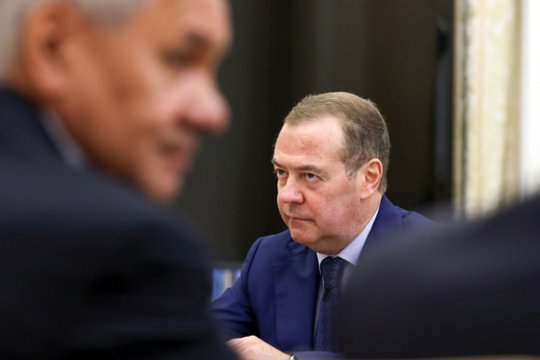 D. Medvedevas ragina smogti Berlynui