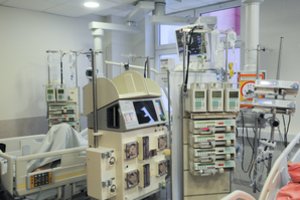 Naujos žinios apie Marijampolėje alkoholiu smarkiai apsinuodijusią 15-metę: moksleivė vis dar ligoninėje, „girdytojai“ ieškomi