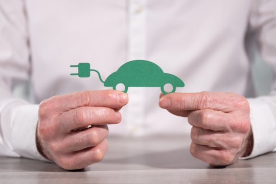 Elektromobilio stotelė daugiabutyje: kur ir kaip ją įsirengti?