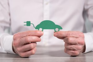 Elektromobilio stotelė daugiabutyje: kur ir kaip ją įsirengti?