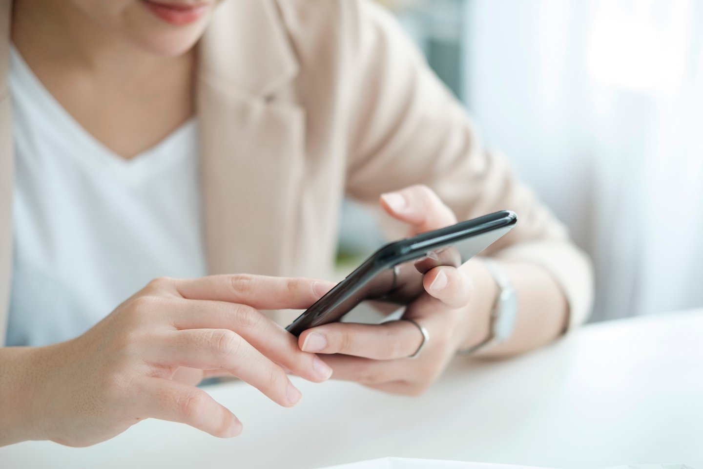 Telefonas, socialiniai tinklai.<br>Asociatyvi 123rf nuotr.