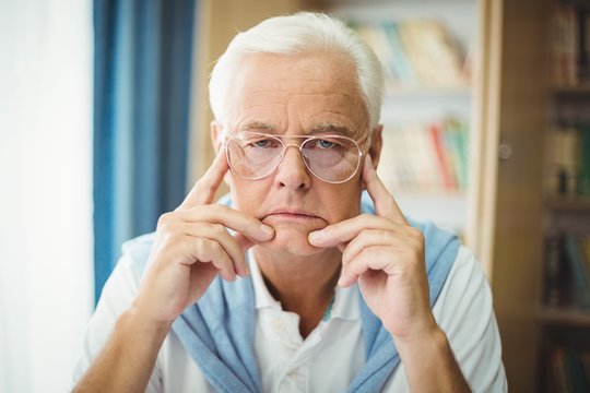 Pamiršote, ko atėjote į kambarį? Geriatras paaiškino, kada tai normalu, o kada – metas sunerimti