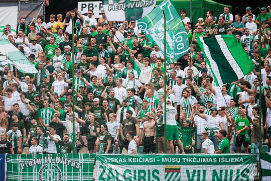 Vilniaus „Žalgirio“ skanduotė kelia aistras: „Už tai turi grėsti atitinkamos sankcijos“