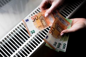 Siunčia žinią, ar dėl šildymo kainų augimo gali grįžti PVM lengvata