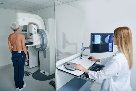 Vėžys nusinešė žmonos gyvybę: našliu likęs vyras kreipėsi į moteris – nekartokite mūsų klaidos