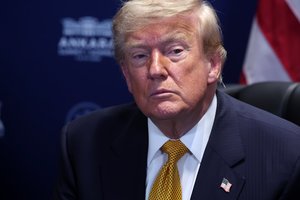 D. Trumpas užsipuolė Jungtinę Karalystę