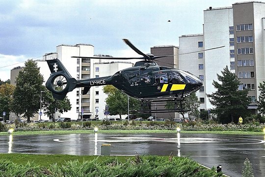 Skubi misija: pasieniečių sraigtasparnis iš Šiaulių į Vilnių skraidino donoro organus