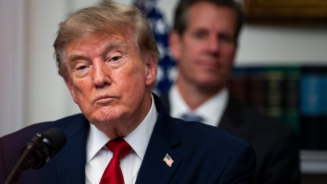 D. Trumpas skelbia apie planą taikai Ukrainoje pasiekti: pasiuntiniai veža pasiūlymą į Maskvą ir Kyjivą
