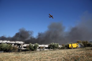 Nelaimė aviacijos šventėje Graikijoje – sudužus naikintuvui, žuvo du pilotai