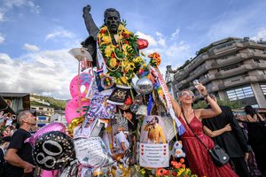 Gerbėjai atšventė 80-ąjį Freddie Mercury gimtadienį