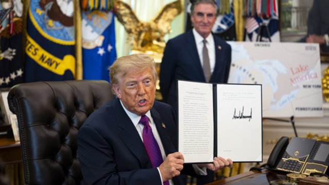 D. Trumpas rado dar vieną taikinį: Naujosios Meksikos valstiją užsigeidė pervadinti „Naująja Amerika“