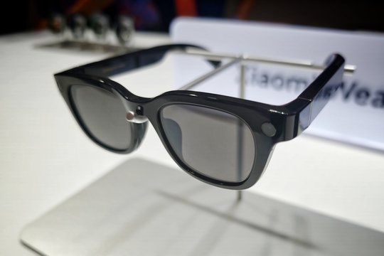 Šnipų akiniai ir 18 mlrd. dolerių bauda: kodėl taisyklės vejasi technologijas?
