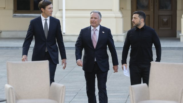 JAV derybose su Kyjivu – viltys dėl diplomatinių priemonių: „Tikimės ten grįžti“