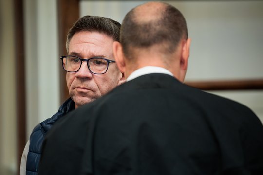 „Snoro“ bylos teisme – V. Antonovo kalbos: pažėrė skambių pasiteisinimų