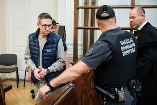 „Snoro“ bylos teisme – V. Antonovo kalbos: pažėrė skambių pasiteisinimų