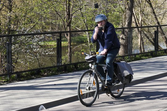 Vėl perrašinės KET: ministras atskleidė, ką suderino su dviratininkais