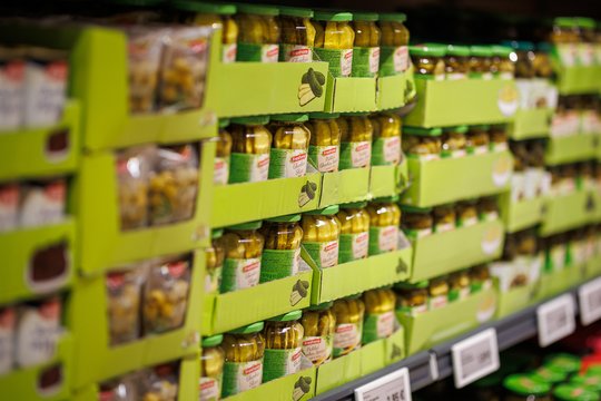Dar daugiau produktų pigiau: „Lidl“ mažina nuolatines konservuotų ir marinuotų gaminių kainas