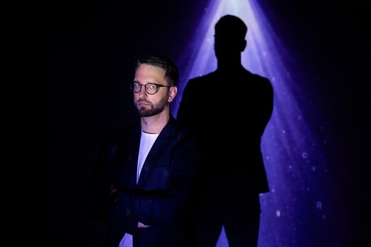 „Delfi“ apžvalgininkas Benas Brunalas: „Politikos žurnalisto darbas primena paukščių stebėjimą“