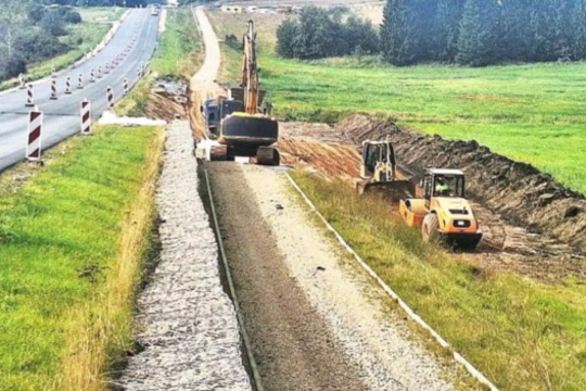 Netikėta problema tiesiant taką: gruntas nusėdo kone metru