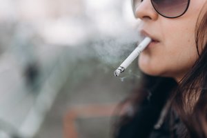 Tyrimas: per metus nuo pasyvaus rūkymo sukeltų padarinių mirė beveik 1,7 mln. žmonių