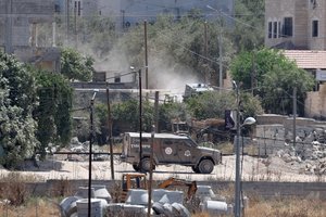 E. Macronas, A. Burnhamas ir M. Carney: Izraelio nausėdijos kelia skubią grėsmę dviejų valstybių sprendimui