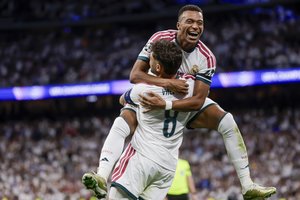 Naujasis Čempionų lygos sezonas prasidėjo futbolo gigantų pergalėmis