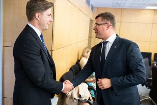 M. Sinkevičiaus ir L. Kasčiūno pokalbiuose mato teigiamus ženklus: prakalbo apie motyvus