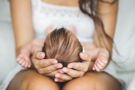 Ar tikrai Konstitucinis Teismas atvėrė kelią vienišų moterų pagalbiniam apvaisinimui?